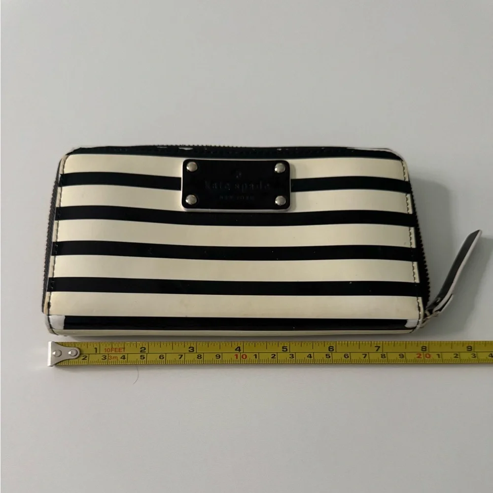 Kate Spade Black and Cream Striped Wallet
